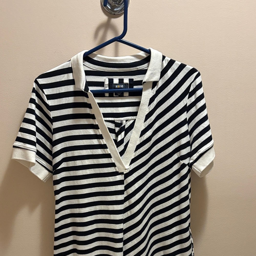 Striped Black and White V-Neck Top